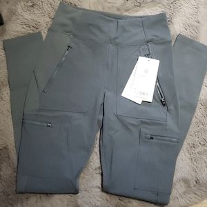 Athleta headlands hybrid cargo 2 tights size 0